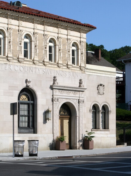 2 S Broadway, Tarrytown, NY à vendre - Photo principale – Image 2 sur 50