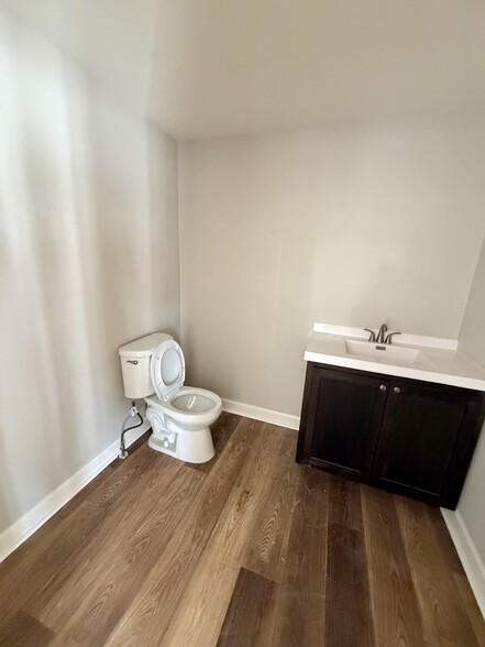 101 E Main St, Blanchester, OH à louer - Photo intérieure – Image 3 sur 17