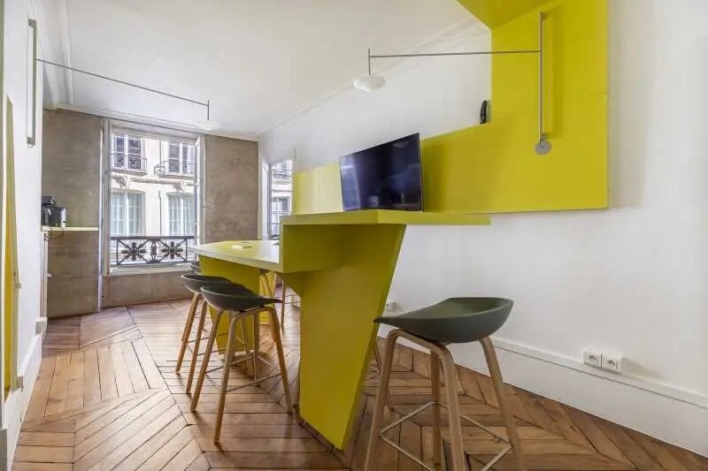 83 Rue Saint-Honoré, Paris à louer - Photo de l’immeuble – Image 3 sur 9