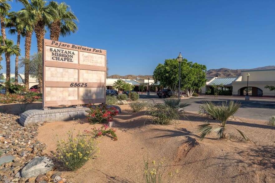 68615 Perez Rd, Cathedral City, CA à louer - Photo de l’immeuble – Image 2 sur 14