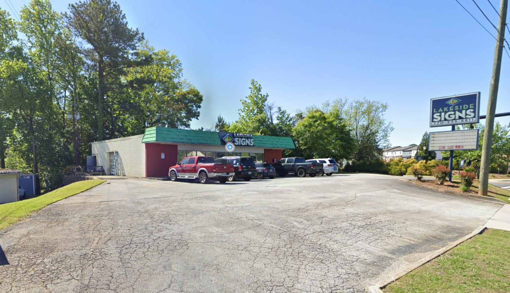 4844 Lawrenceville Hwy NW, Lilburn, GA à vendre Photo de l’immeuble– Image 1 sur 4