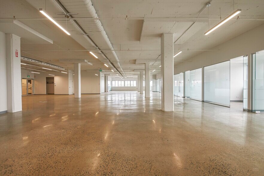 90 Rue Beaubien O, Montréal, QC à louer - Photo de l’immeuble – Image 3 sur 7