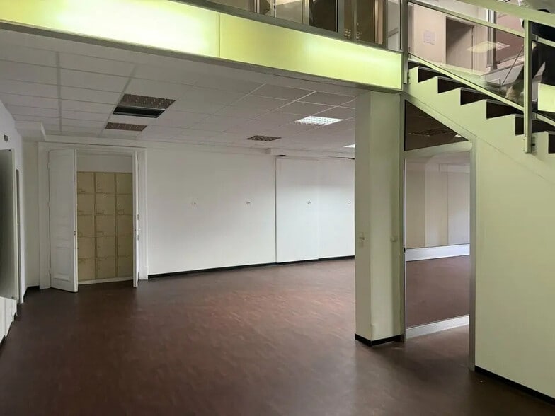 Local commercial dans Nice à louer - Photo intérieure – Image 2 sur 4