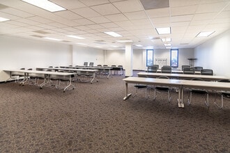 4415 W Harrison St, Hillside, IL à louer Photo intérieure– Image 2 sur 3