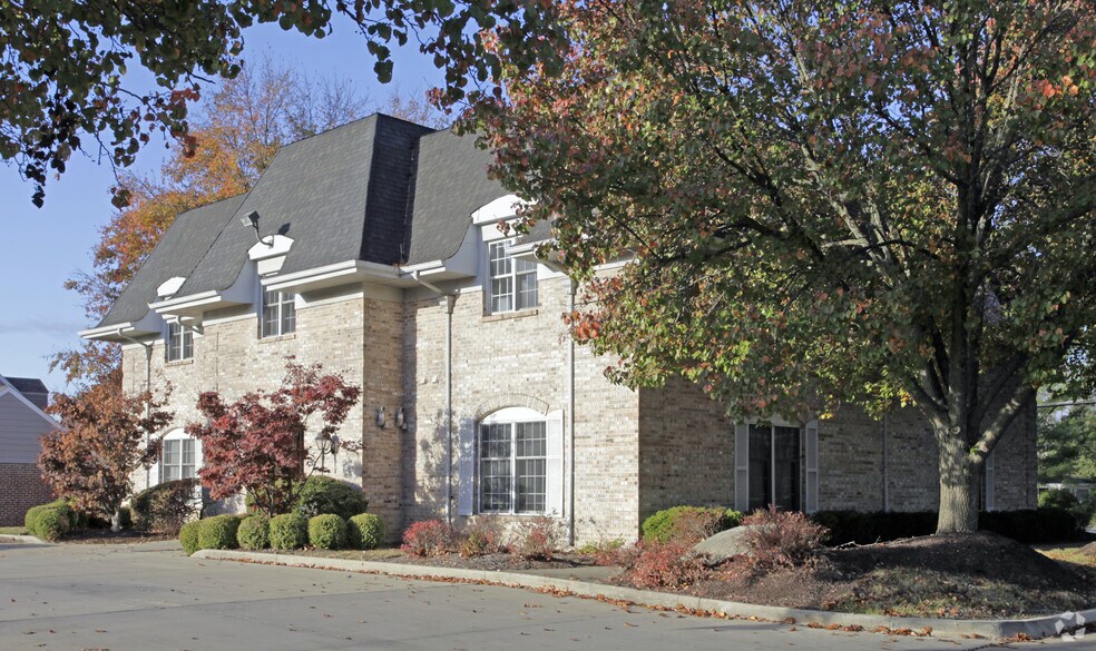 9122 Montgomery Rd, Cincinnati, OH à vendre - Photo de l’immeuble – Image 2 sur 3