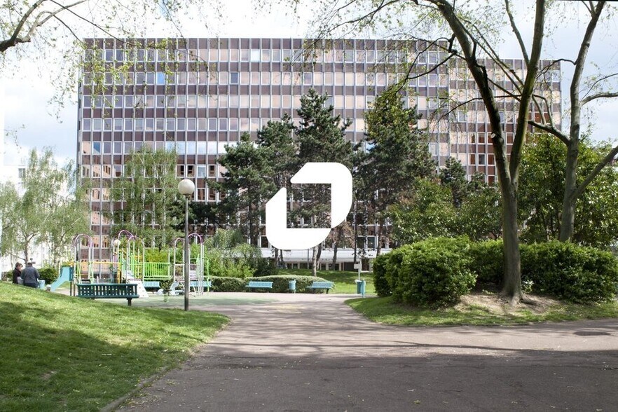 Bureau dans Créteil à louer - Photo de l’immeuble – Image 1 sur 13