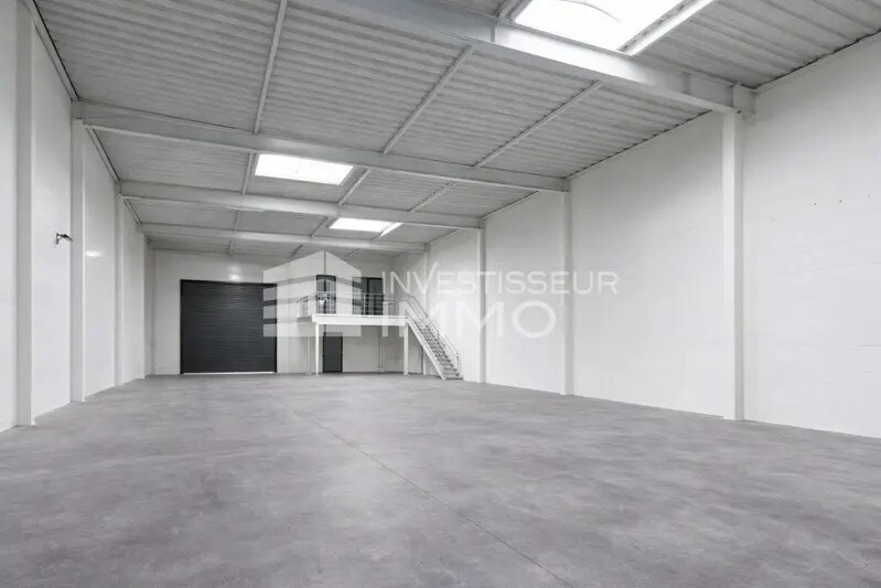 Local d'activités dans Torcy à vendre Photo de l’immeuble– Image 1 sur 4