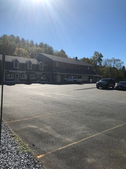 480 Main St, Hampden, MA à louer - Photo de l’immeuble – Image 2 sur 5