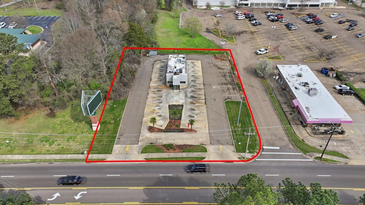 1900 E County Line Rd, Ridgeland, MS à vendre Photo principale– Image 1 sur 46