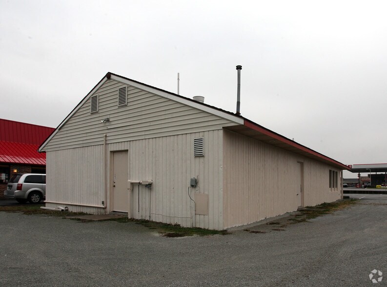 7127 S State Road 67, Pendleton, IN à vendre - Photo de l’immeuble – Image 2 sur 2