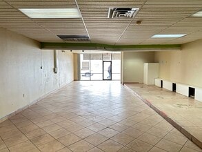 8300-8400 Marbach Rd, San Antonio, TX à louer Photo intérieure– Image 2 sur 2