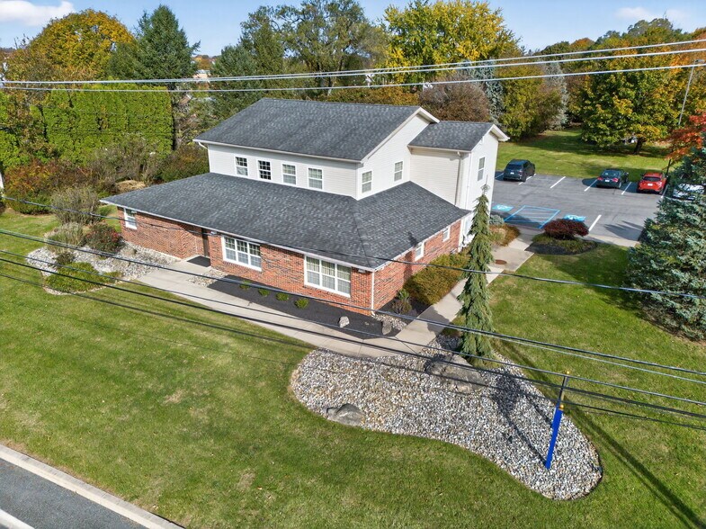 6614 Ruppsville Rd, Allentown, PA à vendre - Photo de l’immeuble – Image 2 sur 22