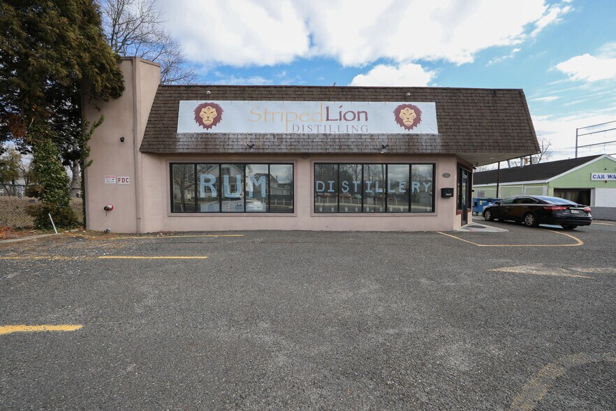 740 N Broad St, Woodbury, NJ à louer - Photo de l’immeuble – Image 2 sur 30