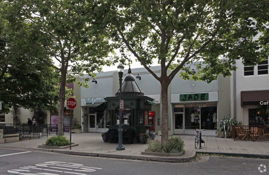 1128-1130 Pacific Ave, Santa Cruz, CA à louer - Photo de l’immeuble – Image 1 sur 5