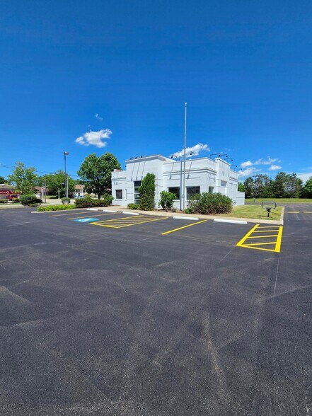 1245 Pearl Rd, Brunswick, OH à louer - Photo de l’immeuble – Image 3 sur 8