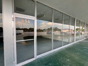 600-672 S Park Ave, Titusville, FL à louer Photo de l’immeuble– Image 2 sur 5