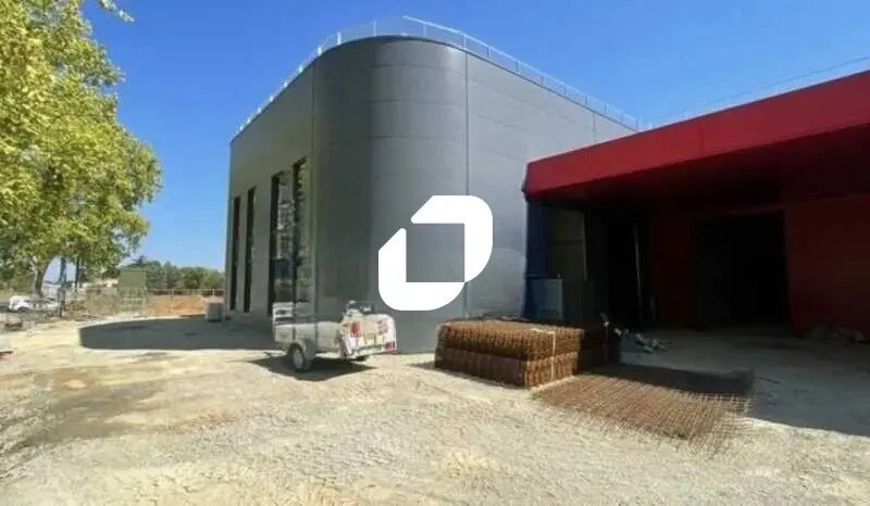 Local d’activités dans Valergues à louer - Photo de l’immeuble – Image 3 sur 5