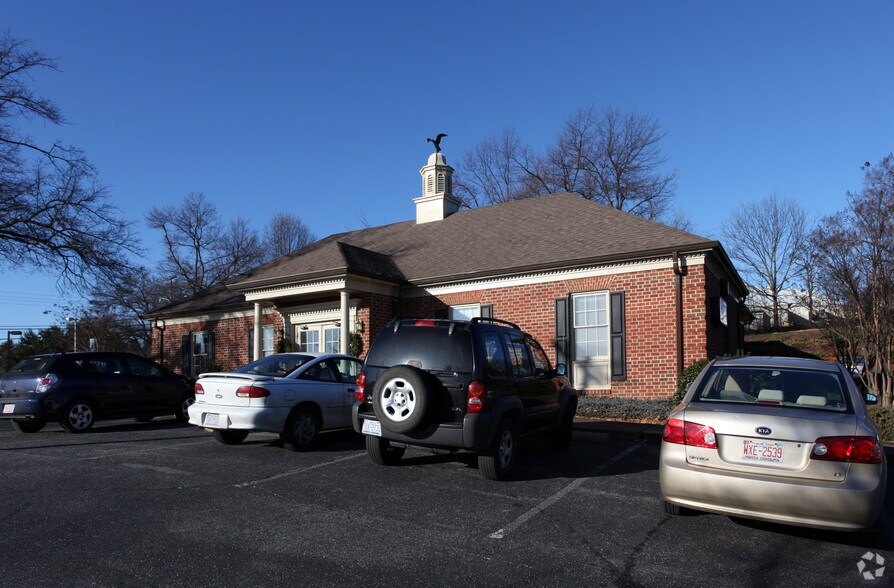 824 S Dekalb St, Shelby, NC à vendre - Photo de l’immeuble – Image 2 sur 43