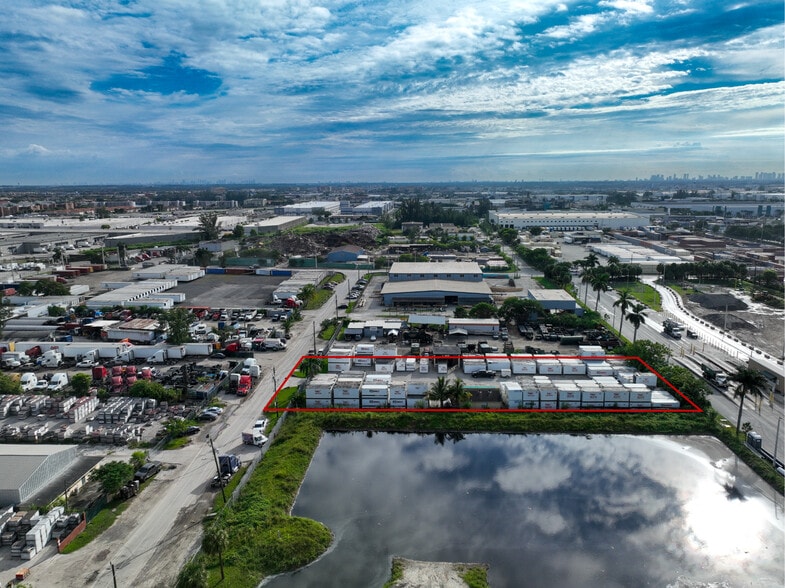 9140 NW 96 St, Medley, FL à louer - Aérien – Image 2 sur 4