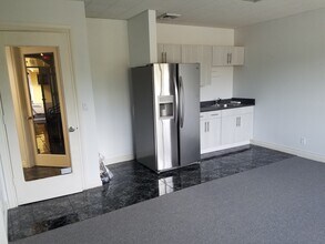 461-481 E Hillsboro Blvd, Deerfield Beach, FL à louer Photo intérieure– Image 1 sur 6