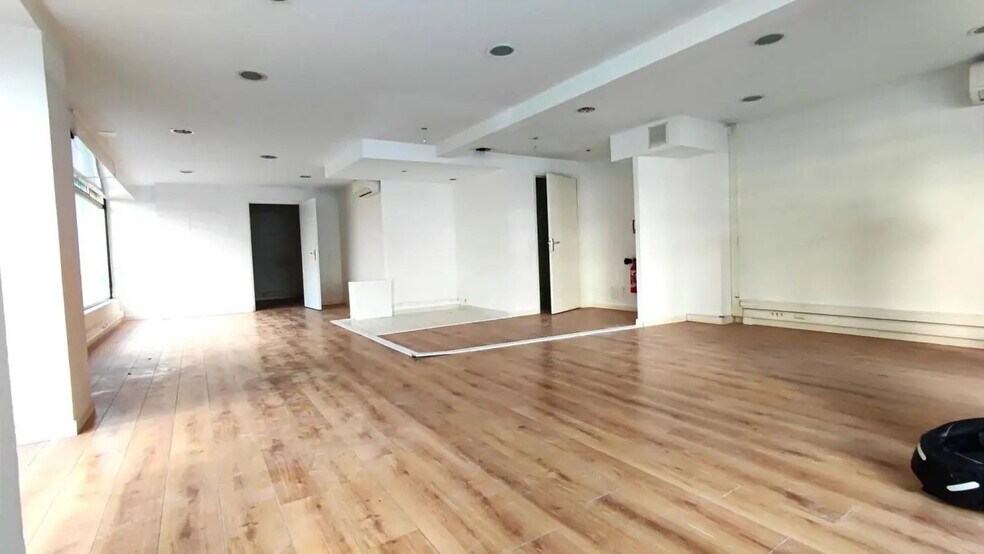 Local commercial dans Nice à louer - Photo de l’immeuble – Image 2 sur 3