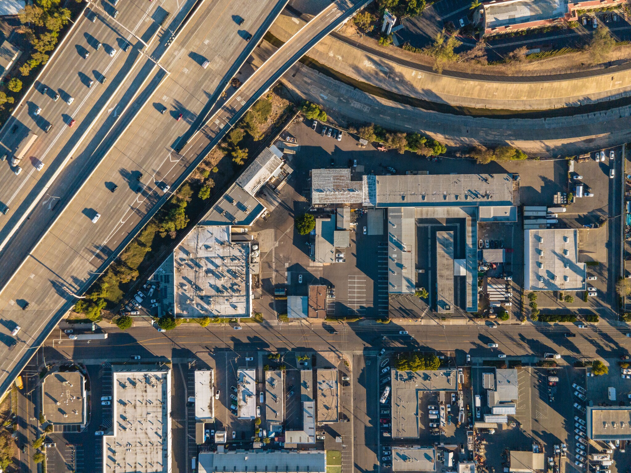 414 N Hale Ave, Escondido, CA à vendre Photo de l’immeuble– Image 1 sur 8