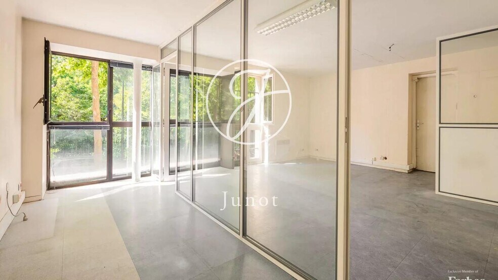 Bureau dans Paris à vendre - Photo de l’immeuble – Image 3 sur 12