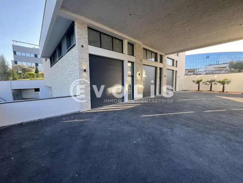 Bureau dans Bry-sur-Marne à louer - Photo de l’immeuble – Image 3 sur 11