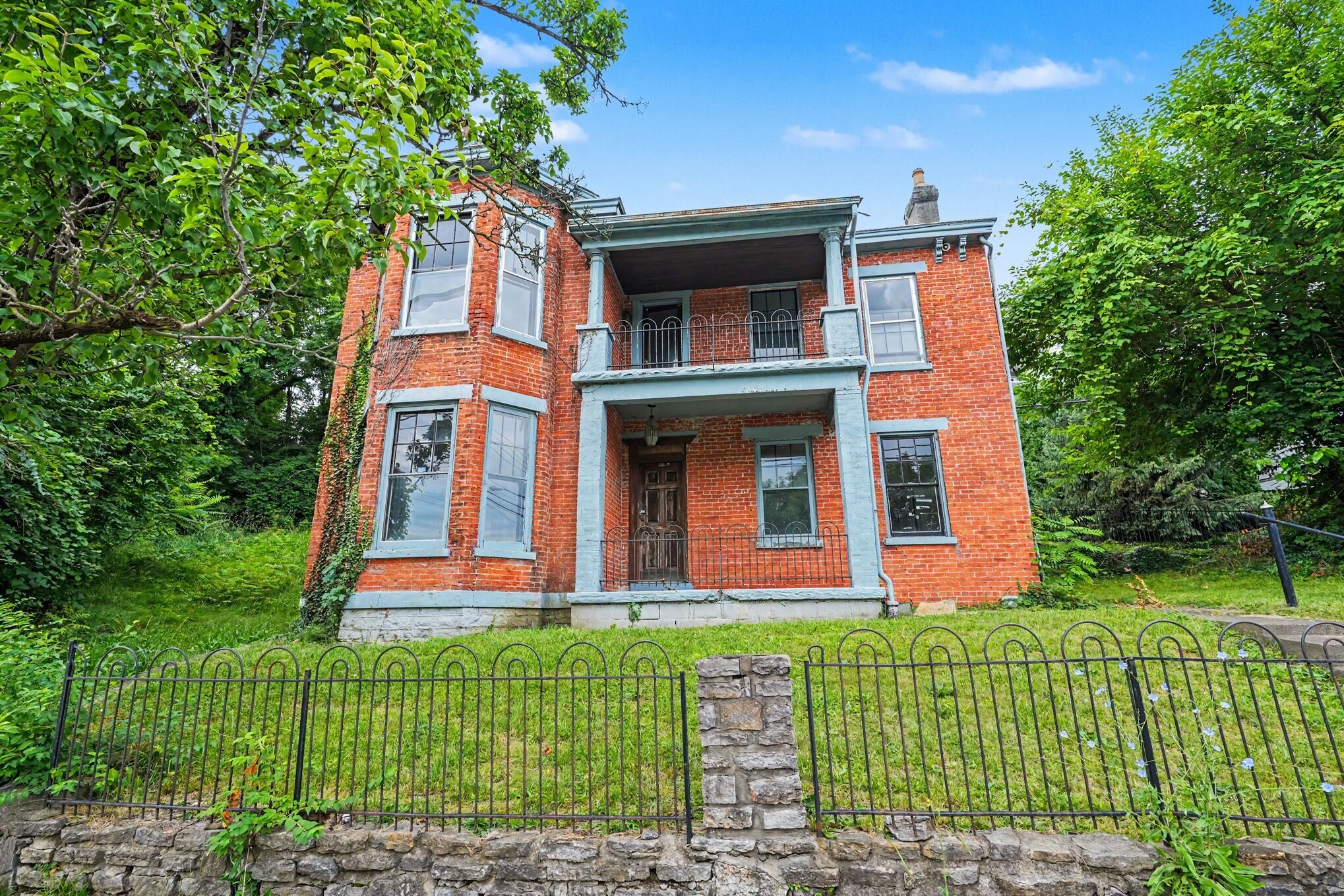 831 Highway Ave, Covington, KY à vendre Photo de l’immeuble– Image 1 sur 19