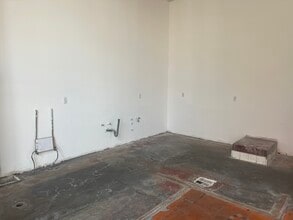 11215-11389 Long Beach Blvd, Lynwood, CA à louer Photo intérieure– Image 2 sur 7