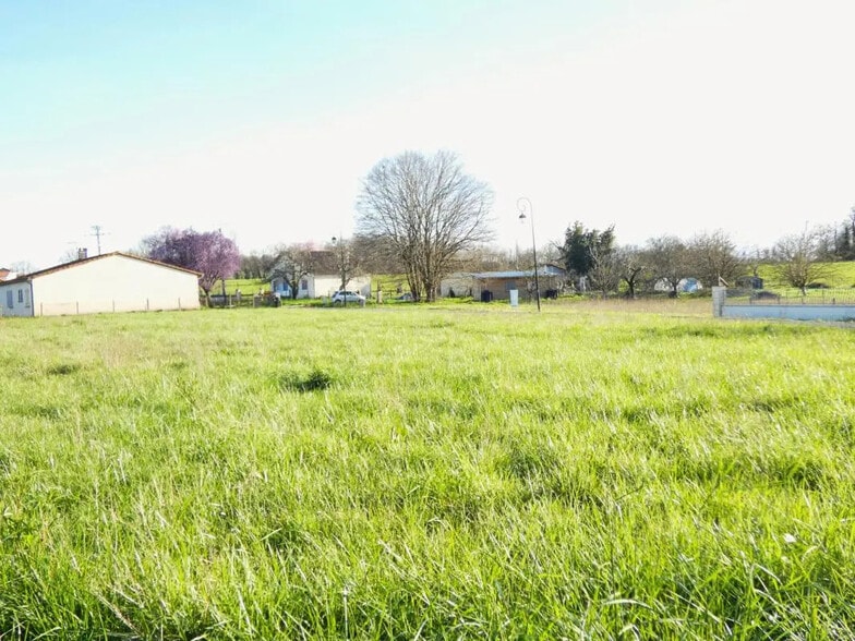 Terrain dans Saint Privat en Périgord à vendre - Photo de l’immeuble – Image 2 sur 4