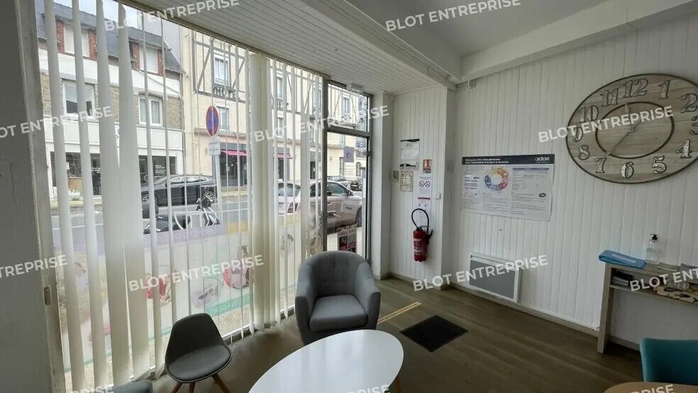 Local commercial dans La Baule-Escoublac à vendre - Photo intérieure – Image 2 sur 4