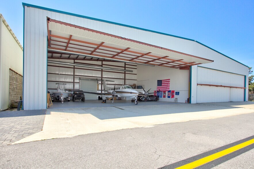 1001 Airport Rd, Destin, FL à vendre - Photo de l’immeuble – Image 1 sur 29