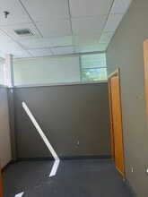 2120 43rd St SE, Grand Rapids, MI à louer Photo intérieure– Image 2 sur 11