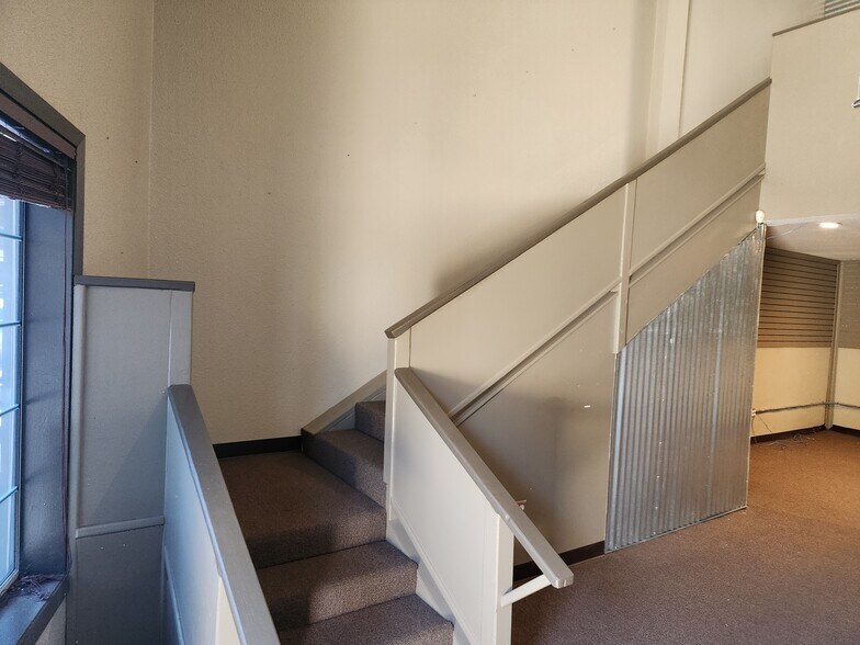 2210 Taylor Rd, Penryn, CA à louer - Photo de l’immeuble – Image 3 sur 17