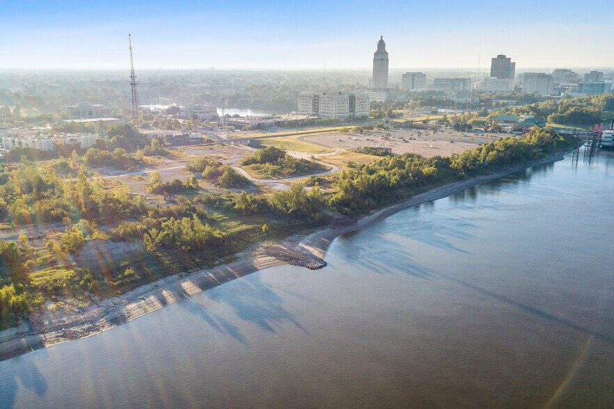 100 River Rd S, Baton Rouge, LA à vendre - Photo de l’immeuble – Image 3 sur 19