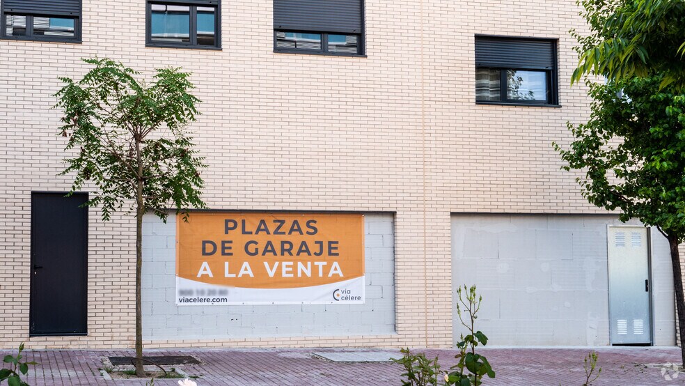 Célere Austral. Calle Unicornio, Móstoles, Madrid à vendre - Photo de l’immeuble – Image 2 sur 7