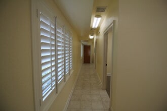 36 Tropic Blvd W, Largo, FL à louer Photo intérieure– Image 2 sur 6