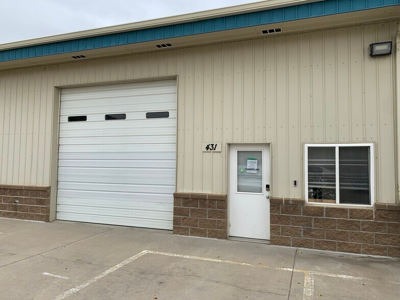 427-445 N Denver Ave, Loveland, CO à louer - Photo de l’immeuble – Image 3 sur 9