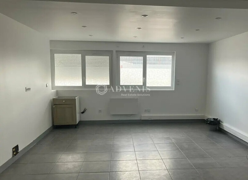 Bureau dans Bourges à louer - Photo de l’immeuble – Image 1 sur 5