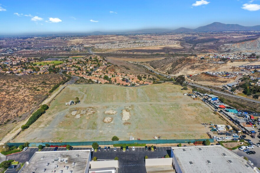 Vista Santo Domingo, San Diego, CA à louer - Photo principale – Image 1 sur 19