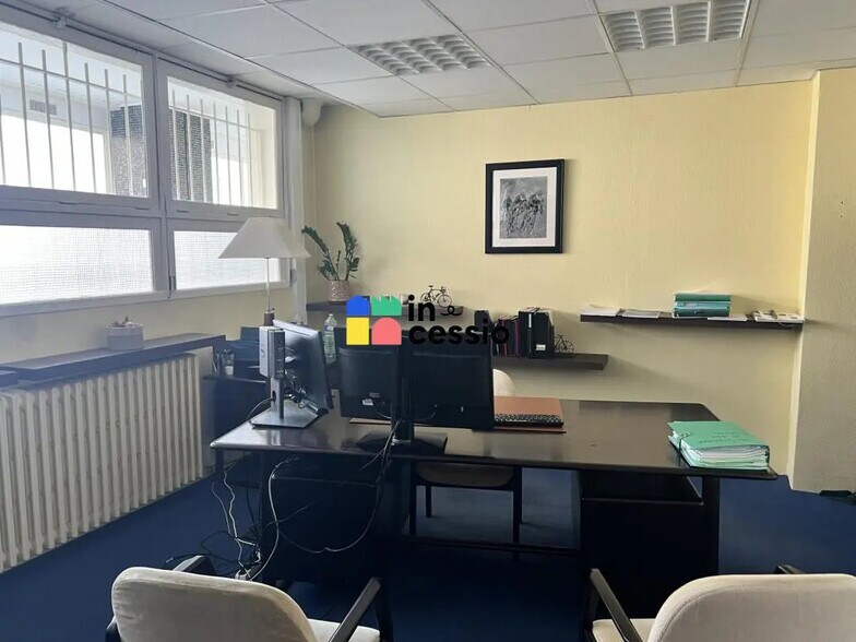 Bureau dans Le Mans à vendre - Photo intérieure – Image 2 sur 3