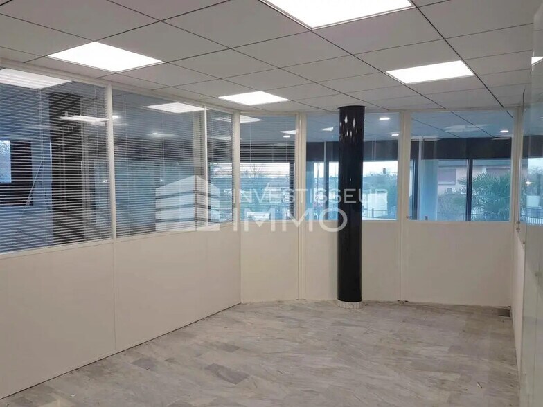 Bureau dans Champigny-sur-Marne à louer - Photo de l’immeuble – Image 2 sur 6