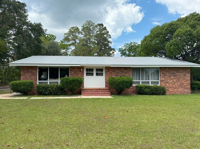 643 Main St, Blackshear, GA à vendre - Photo de l’immeuble – Image 3 sur 9