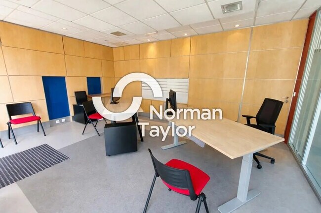 Plus de détails pour Bureau à louer