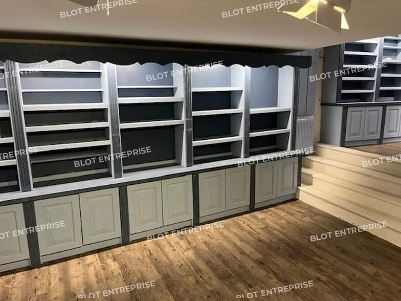 Local commercial dans Vannes à louer - Photo de l’immeuble – Image 2 sur 5