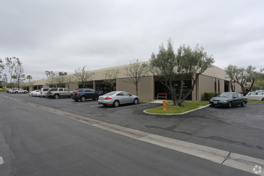 23011 Moulton Pky, Laguna Hills, CA à louer - Photo de l’immeuble – Image 3 sur 7