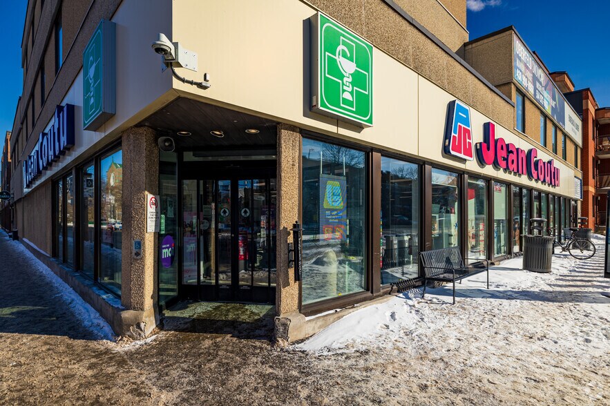 6455-6461 Av Christophe-Colomb, Montréal, QC à louer - Photo de l’immeuble – Image 3 sur 3