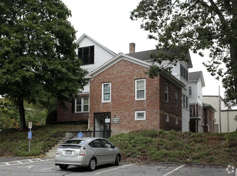 364 Boston Tpke, Shrewsbury, MA à louer - Photo de l’immeuble – Image 2 sur 9