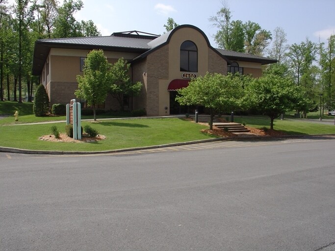 2400-2600 Cranberry Sq, Morgantown, WV à vendre Photo principale– Image 1 sur 13